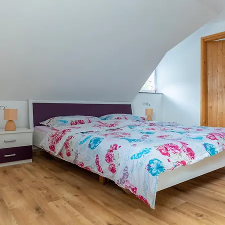 Lanita With Two Bedrooms & Terrace *