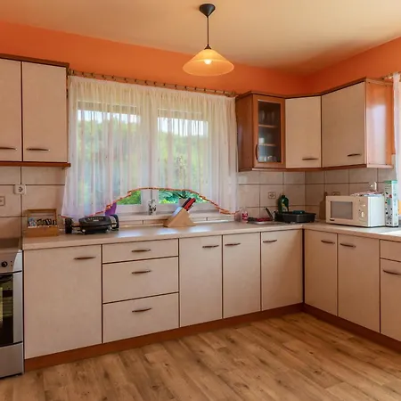 Apartma Lanita With Two Bedrooms & Terrace *