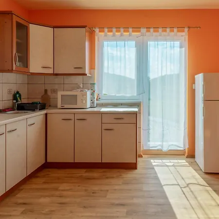 Lanita With Two Bedrooms & Terrace Apartman Podbocje