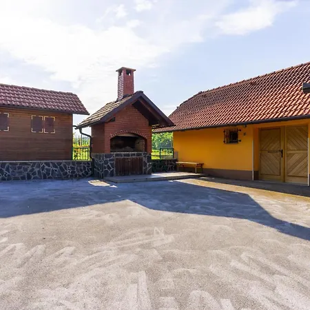 Lanita With Two Bedrooms & Terrace *