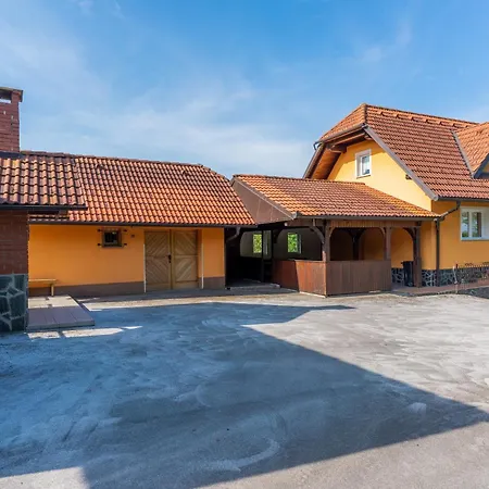 Apartman Lanita With Two Bedrooms & Terrace