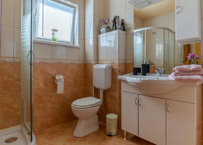 Lanita With Two Bedrooms & Terrace Podbocje