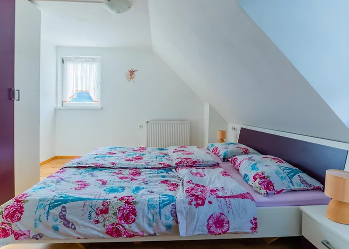 アパート Lanita With Two Bedrooms & Terrace Podbocje