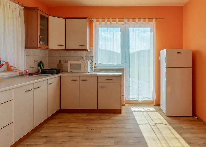 Lanita With Two Bedrooms & Terrace アパート Podbocje